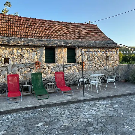 Stone Aria Appartement *